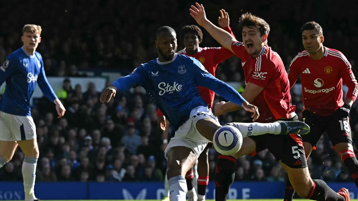 Bruno Selamatkan MU dalam Comeback Dramatis di Goodison